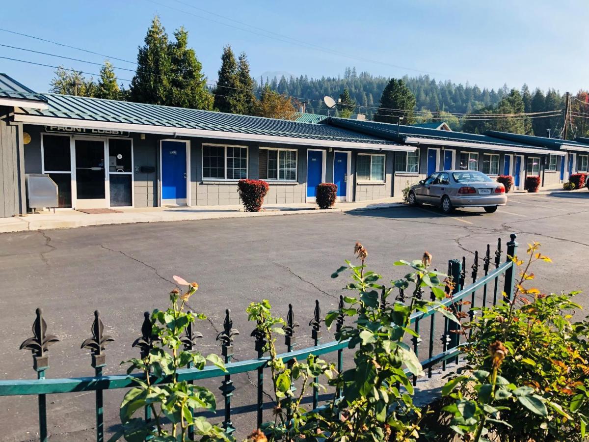 Pine Needles Inn 마운트샤스타 외부 사진