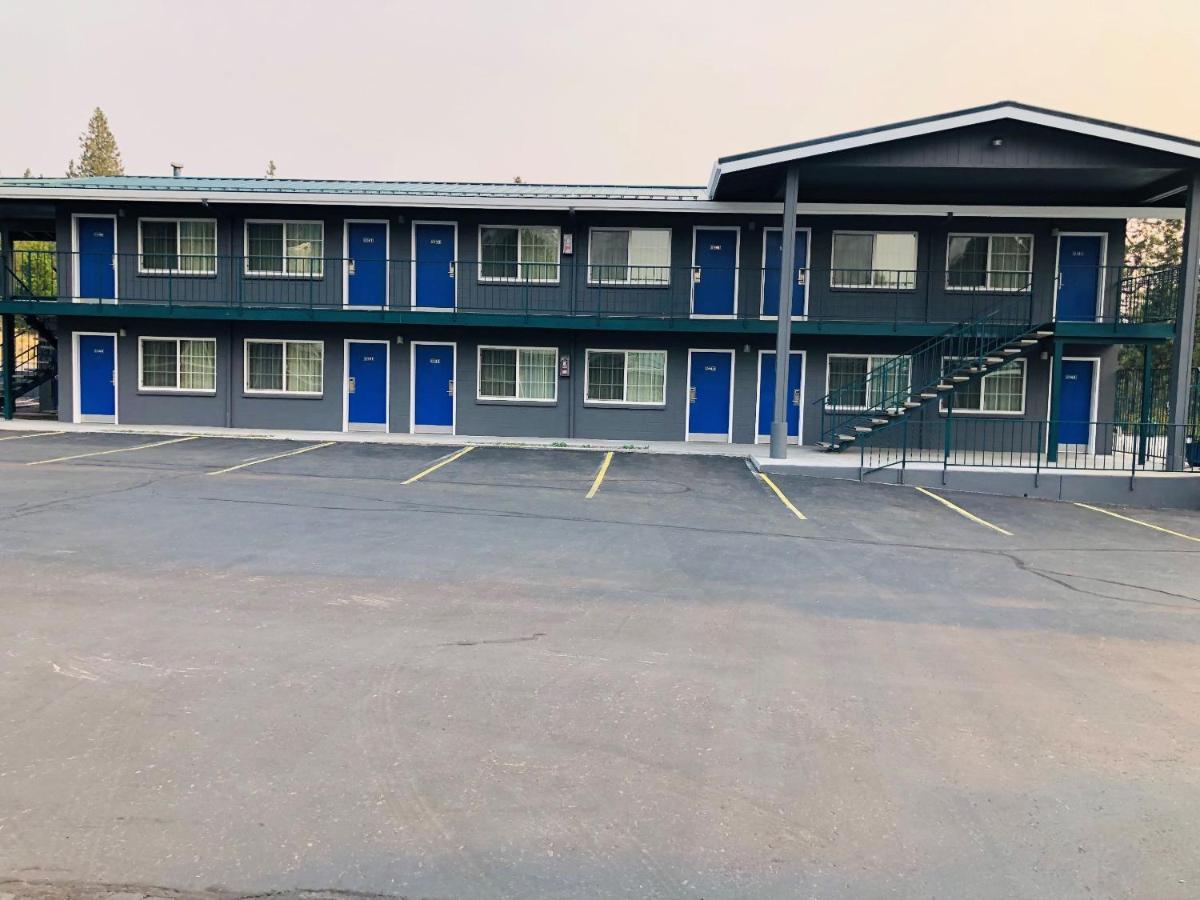 Pine Needles Inn 마운트샤스타 외부 사진