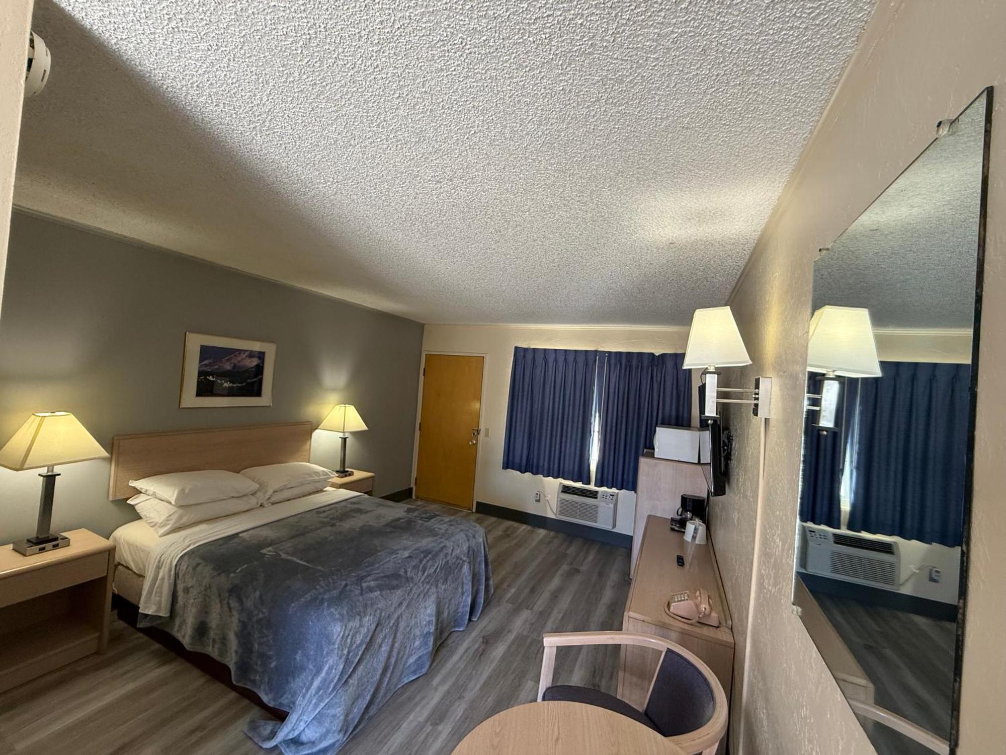 Pine Needles Inn 마운트샤스타 외부 사진
