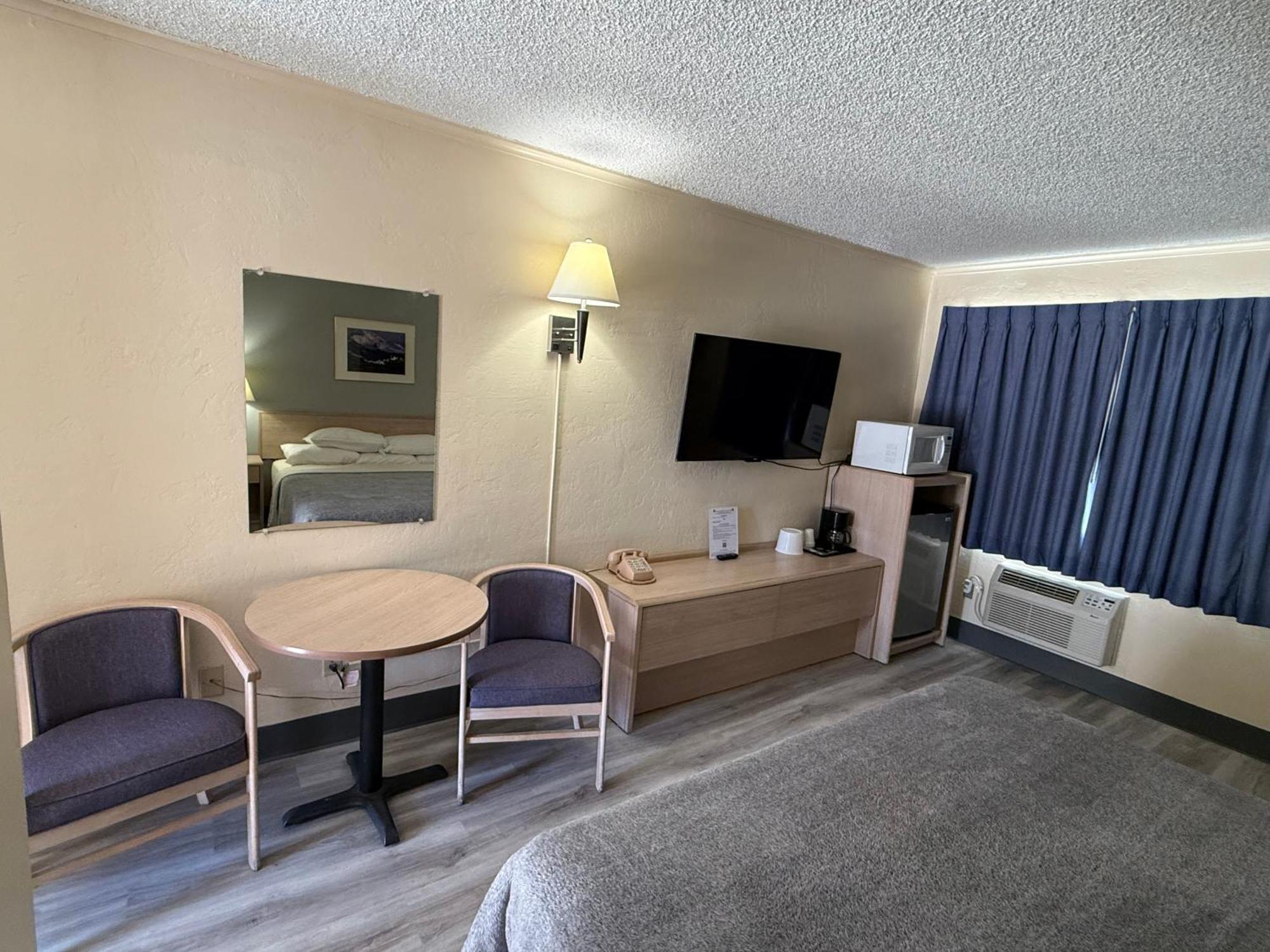 Pine Needles Inn 마운트샤스타 외부 사진